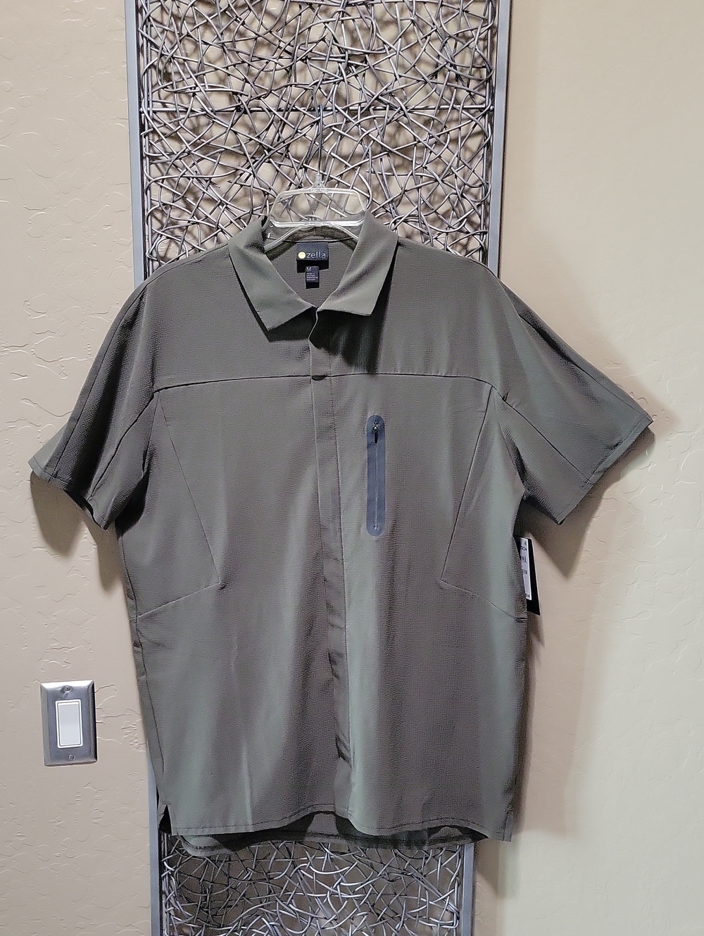 Zella Men's Short-Sleeve Zip Front Utility Shirt in Olive